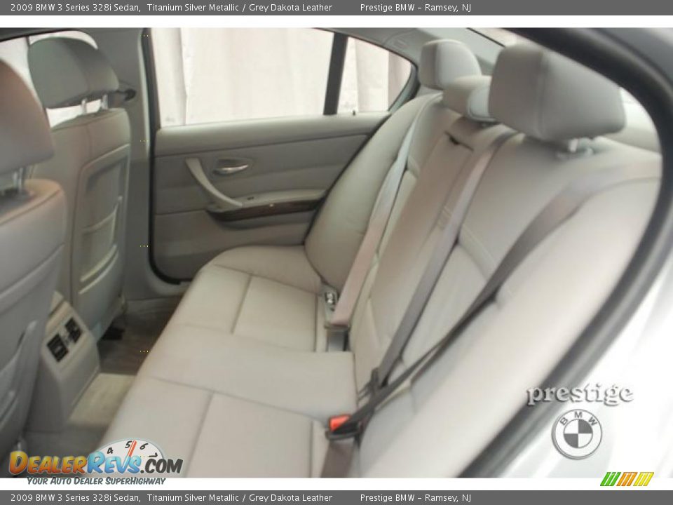 2009 BMW 3 Series 328i Sedan Titanium Silver Metallic / Grey Dakota Leather Photo #6