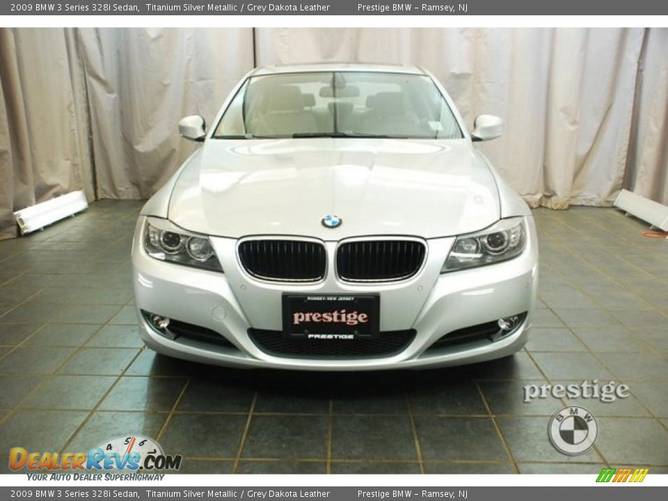 2009 BMW 3 Series 328i Sedan Titanium Silver Metallic / Grey Dakota Leather Photo #10
