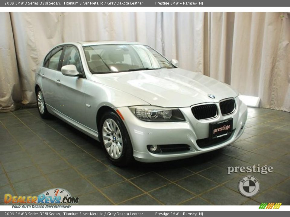 2009 BMW 3 Series 328i Sedan Titanium Silver Metallic / Grey Dakota Leather Photo #11