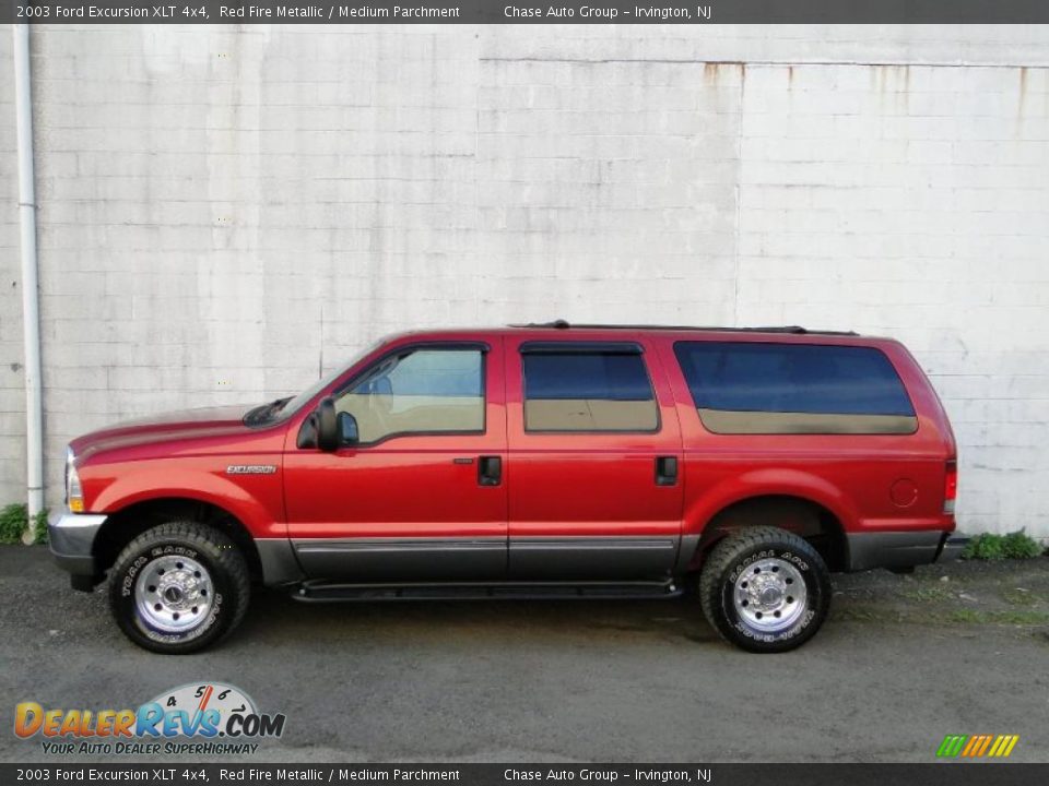 2003 Ford Excursion XLT 4x4 Red Fire Metallic / Medium Parchment Photo #2