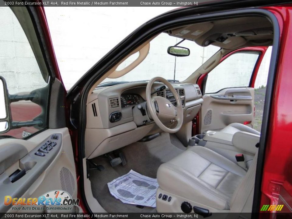 2003 Ford Excursion XLT 4x4 Red Fire Metallic / Medium Parchment Photo #33
