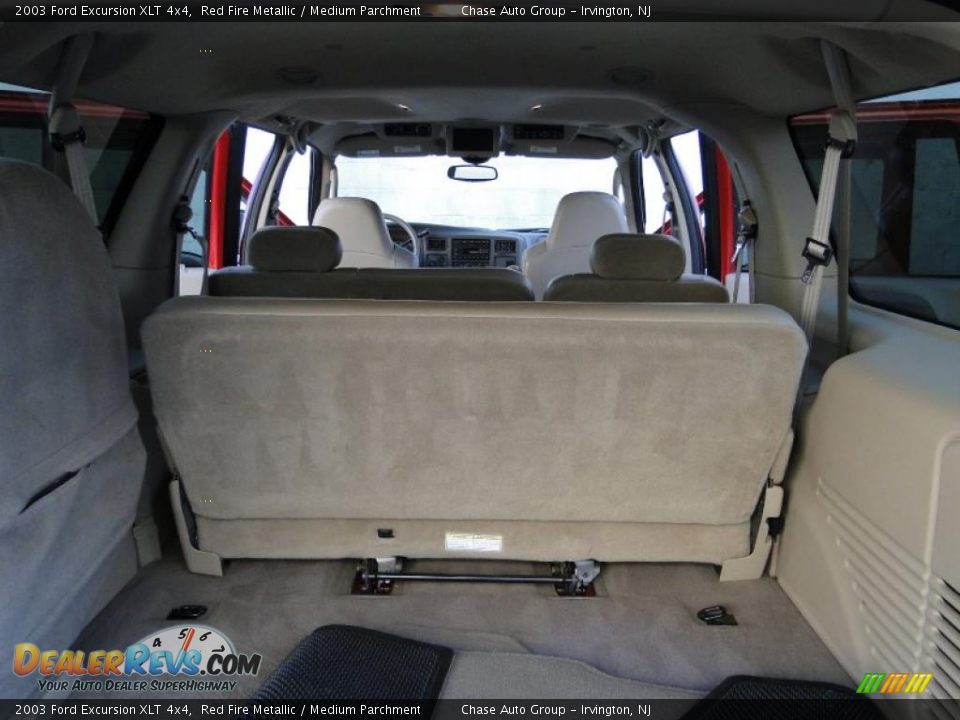 2003 Ford Excursion XLT 4x4 Red Fire Metallic / Medium Parchment Photo #36