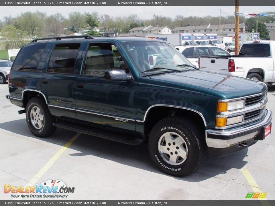 1995 Chevrolet Tahoe LS 4x4 Emerald Green Metallic / Tan Photo #3
