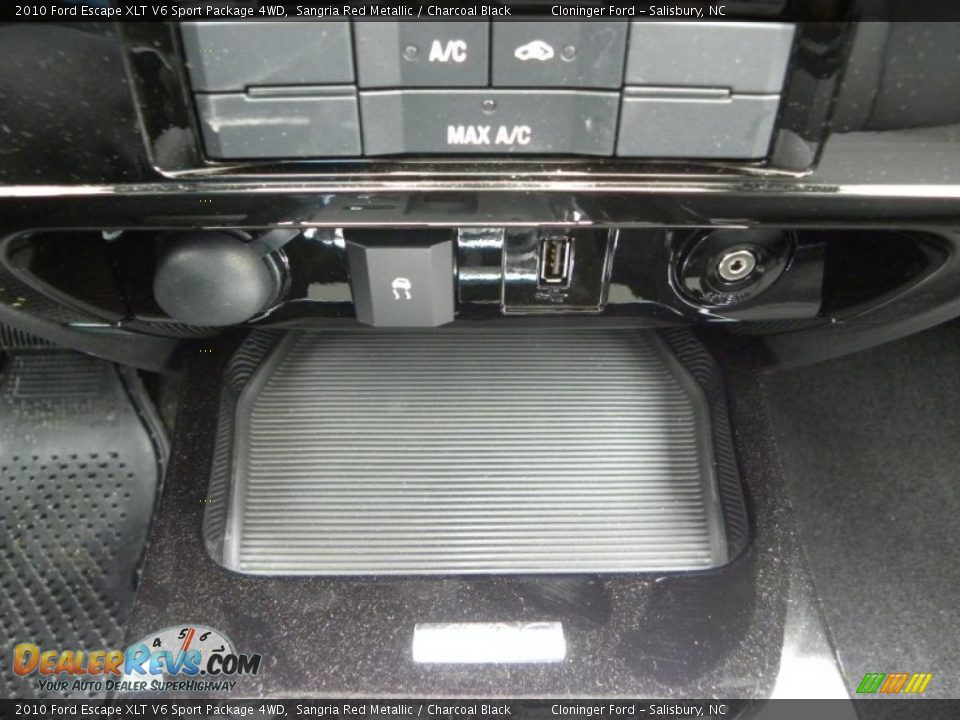 2010 Ford Escape XLT V6 Sport Package 4WD Sangria Red Metallic / Charcoal Black Photo #22