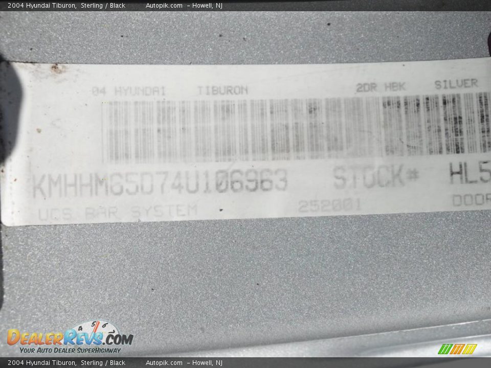2004 Hyundai Tiburon Sterling / Black Photo #14