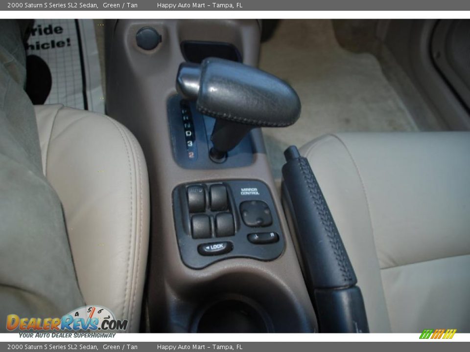 2000 Saturn S Series SL2 Sedan Green / Tan Photo #18
