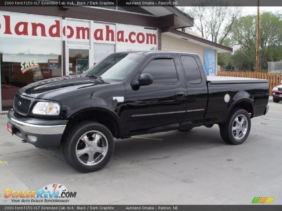 2000 Ford F150 XLT Extended Cab 4x4 Black / Dark Graphite Photo #2