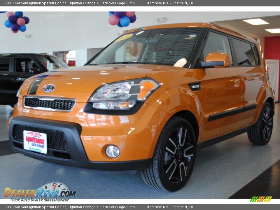 2010 Kia Soul Ignition Special Edition Ignition Orange / Black Soul Logo Cloth Photo #3