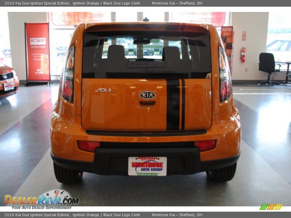 2010 Kia Soul Ignition Special Edition Ignition Orange / Black Soul Logo Cloth Photo #6