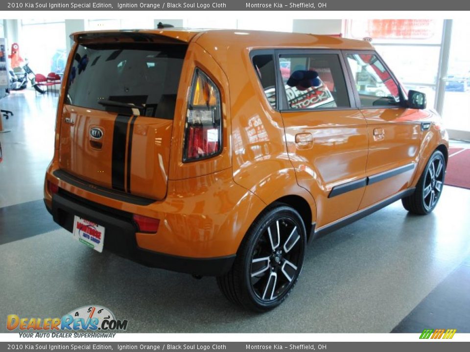 2010 Kia Soul Ignition Special Edition Ignition Orange / Black Soul Logo Cloth Photo #8