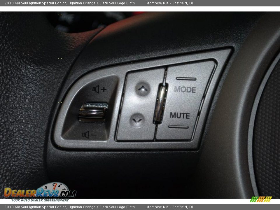 2010 Kia Soul Ignition Special Edition Ignition Orange / Black Soul Logo Cloth Photo #31