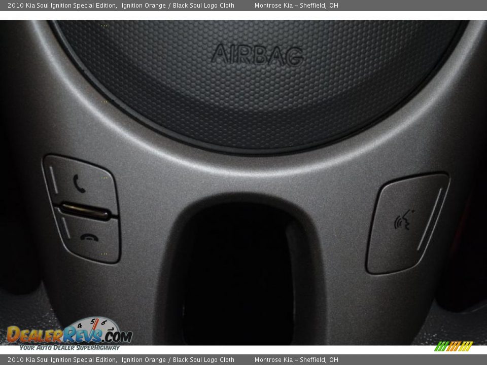 2010 Kia Soul Ignition Special Edition Ignition Orange / Black Soul Logo Cloth Photo #33