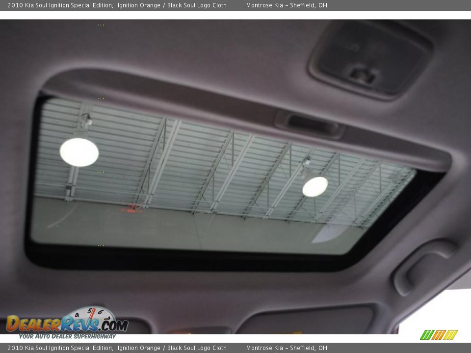 2010 Kia Soul Ignition Special Edition Ignition Orange / Black Soul Logo Cloth Photo #36