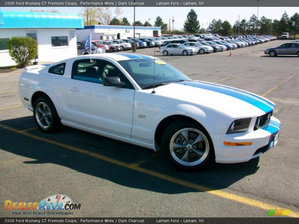 2006 Ford Mustang GT Premium Coupe Performance White / Dark Charcoal Photo #6
