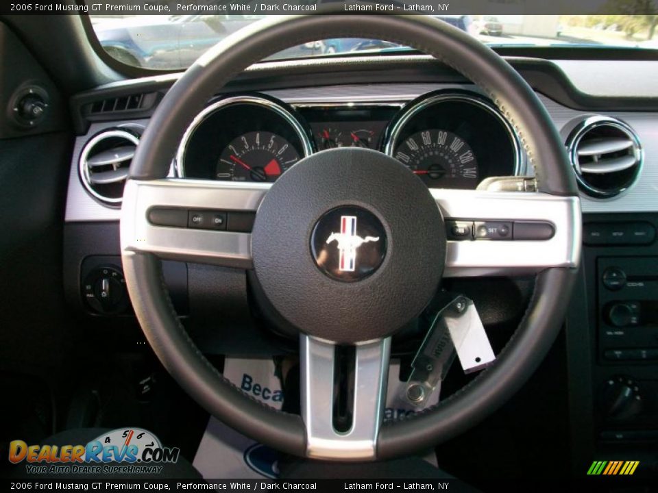 2006 Ford Mustang GT Premium Coupe Performance White / Dark Charcoal Photo #9