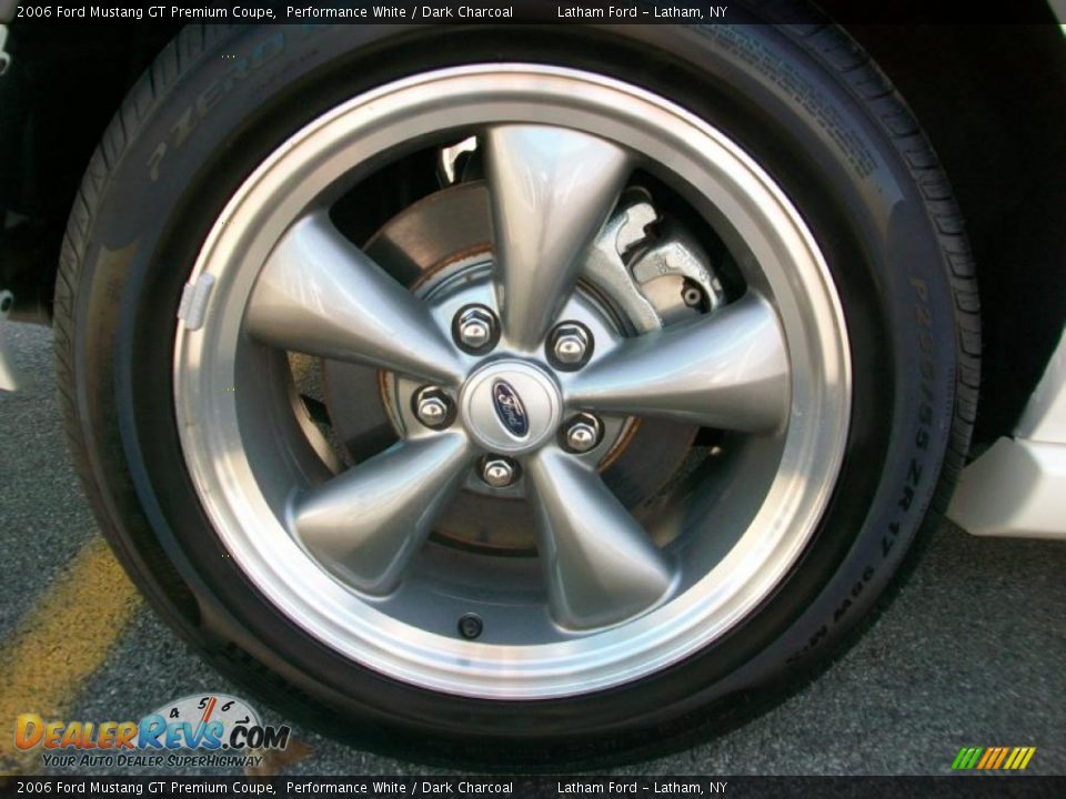 2006 Ford Mustang GT Premium Coupe Performance White / Dark Charcoal Photo #14