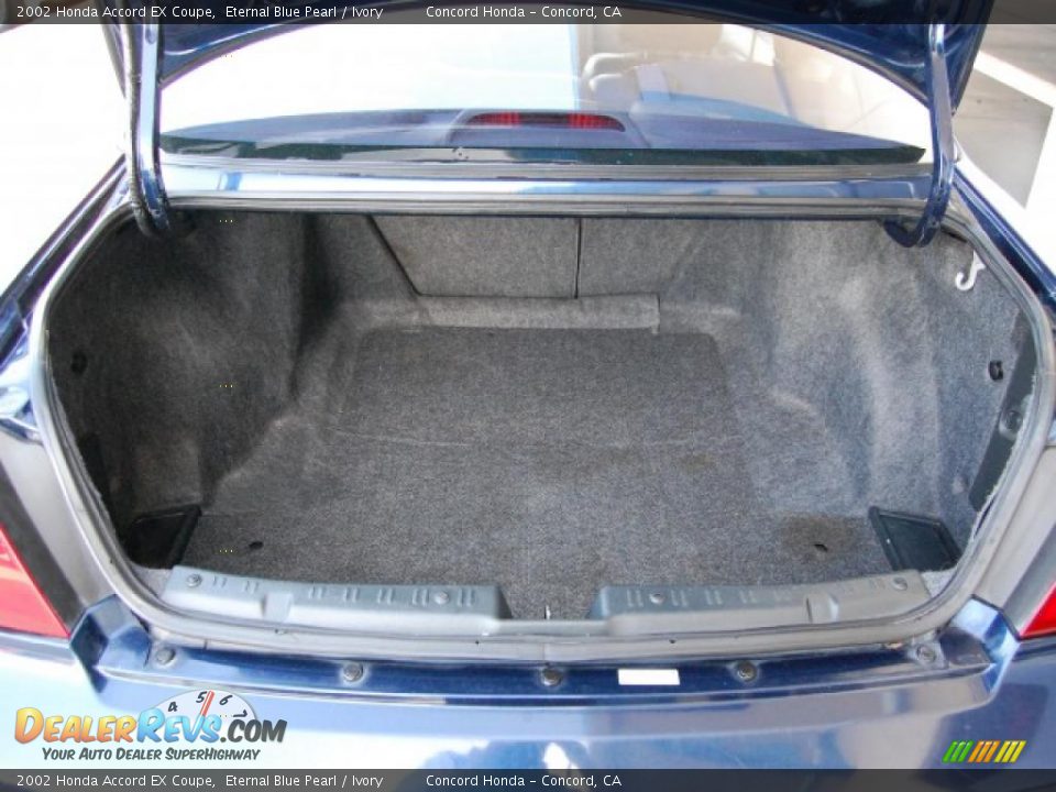 2002 Honda Accord EX Coupe Eternal Blue Pearl / Ivory Photo #10