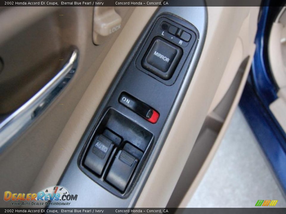2002 Honda Accord EX Coupe Eternal Blue Pearl / Ivory Photo #17