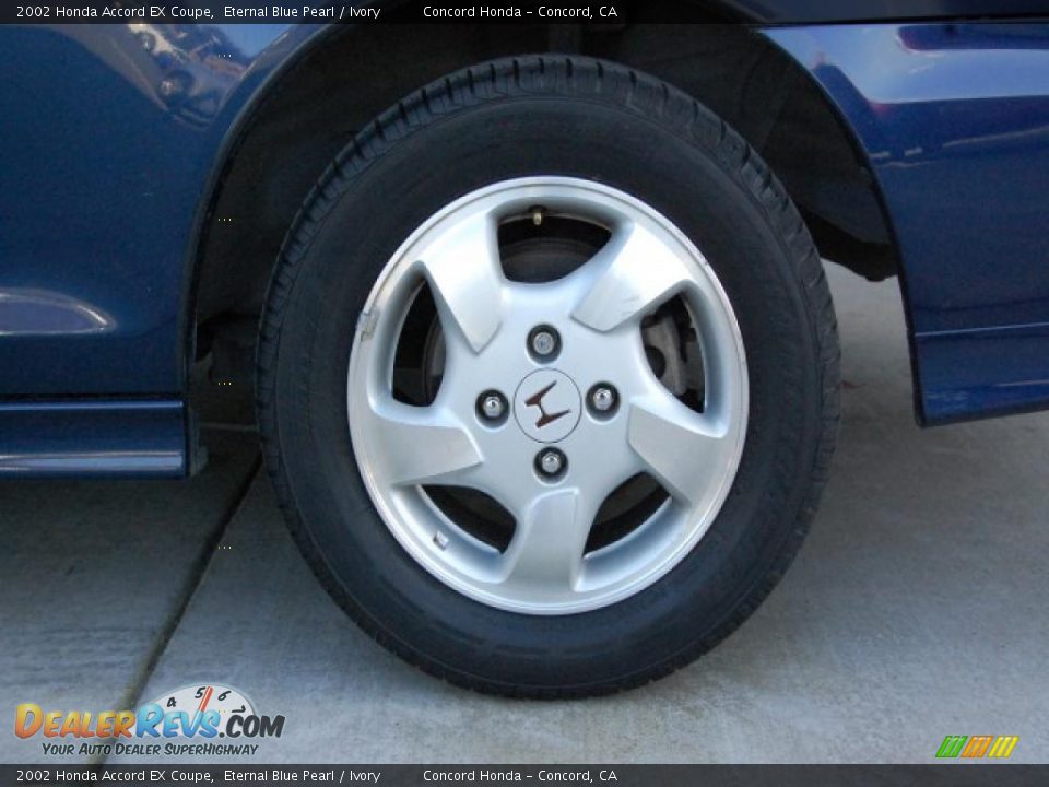2002 Honda Accord EX Coupe Eternal Blue Pearl / Ivory Photo #30