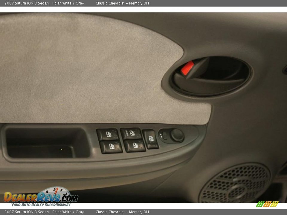 2007 Saturn ION 3 Sedan Polar White / Gray Photo #9