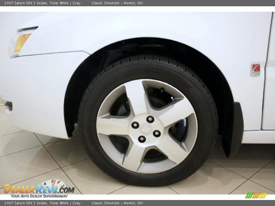 2007 Saturn ION 3 Sedan Polar White / Gray Photo #26