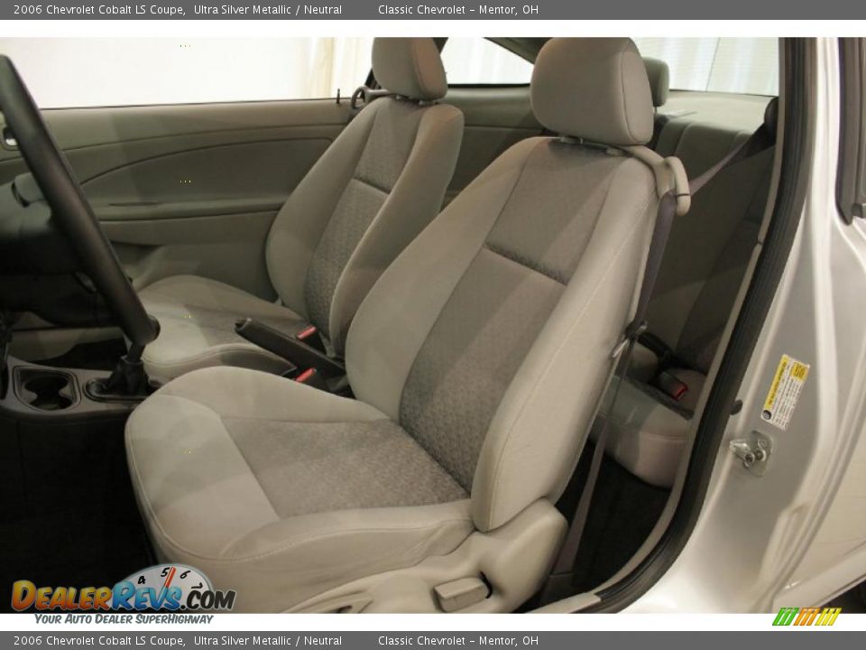 2006 Chevrolet Cobalt LS Coupe Ultra Silver Metallic / Neutral Photo #9