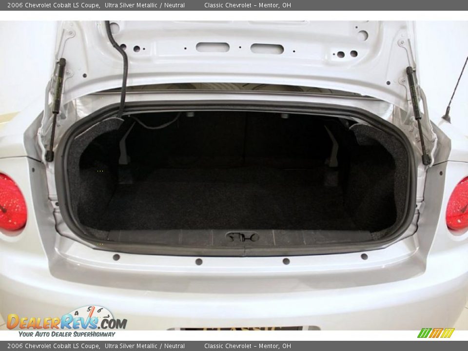 2006 Chevrolet Cobalt LS Coupe Ultra Silver Metallic / Neutral Photo #18