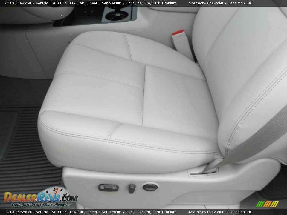 2010 Chevrolet Silverado 1500 LTZ Crew Cab Sheer Silver Metallic / Light Titanium/Dark Titanium Photo #9