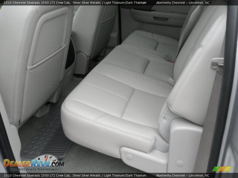2010 Chevrolet Silverado 1500 LTZ Crew Cab Sheer Silver Metallic / Light Titanium/Dark Titanium Photo #15