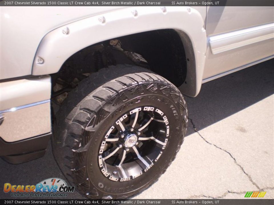 2007 Chevrolet Silverado 1500 Classic LT Crew Cab 4x4 Silver Birch Metallic / Dark Charcoal Photo #5