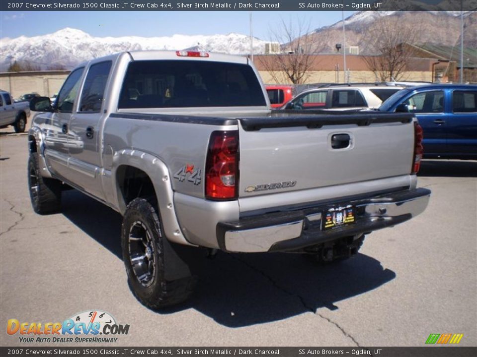 2007 Chevrolet Silverado 1500 Classic LT Crew Cab 4x4 Silver Birch Metallic / Dark Charcoal Photo #6