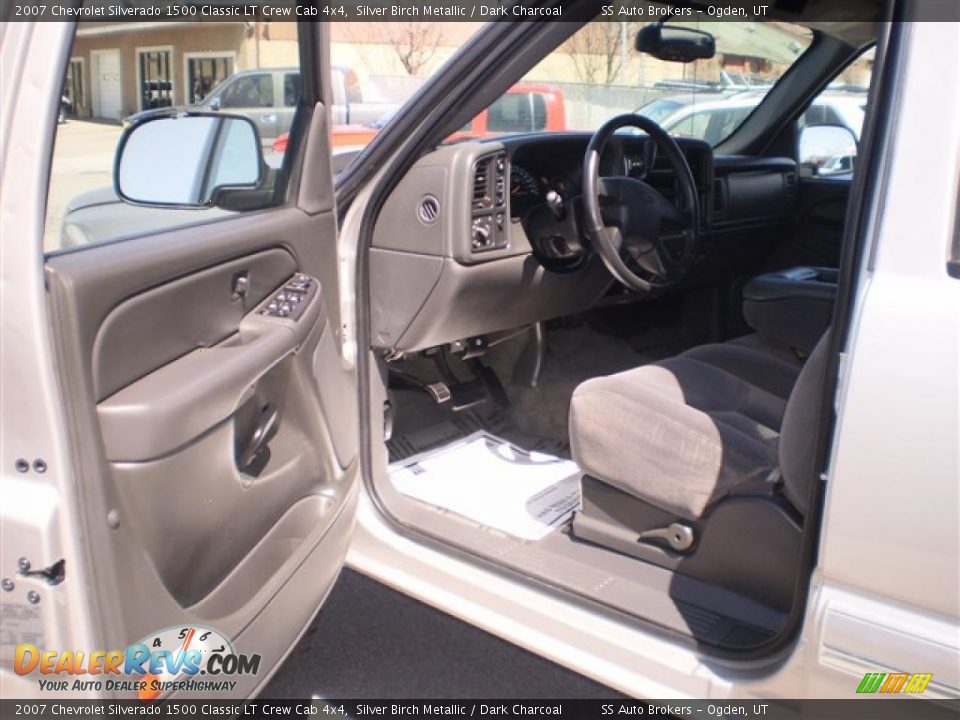 2007 Chevrolet Silverado 1500 Classic LT Crew Cab 4x4 Silver Birch Metallic / Dark Charcoal Photo #8