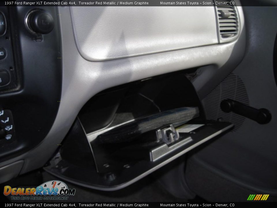 1997 Ford Ranger XLT Extended Cab 4x4 Toreador Red Metallic / Medium Graphite Photo #21