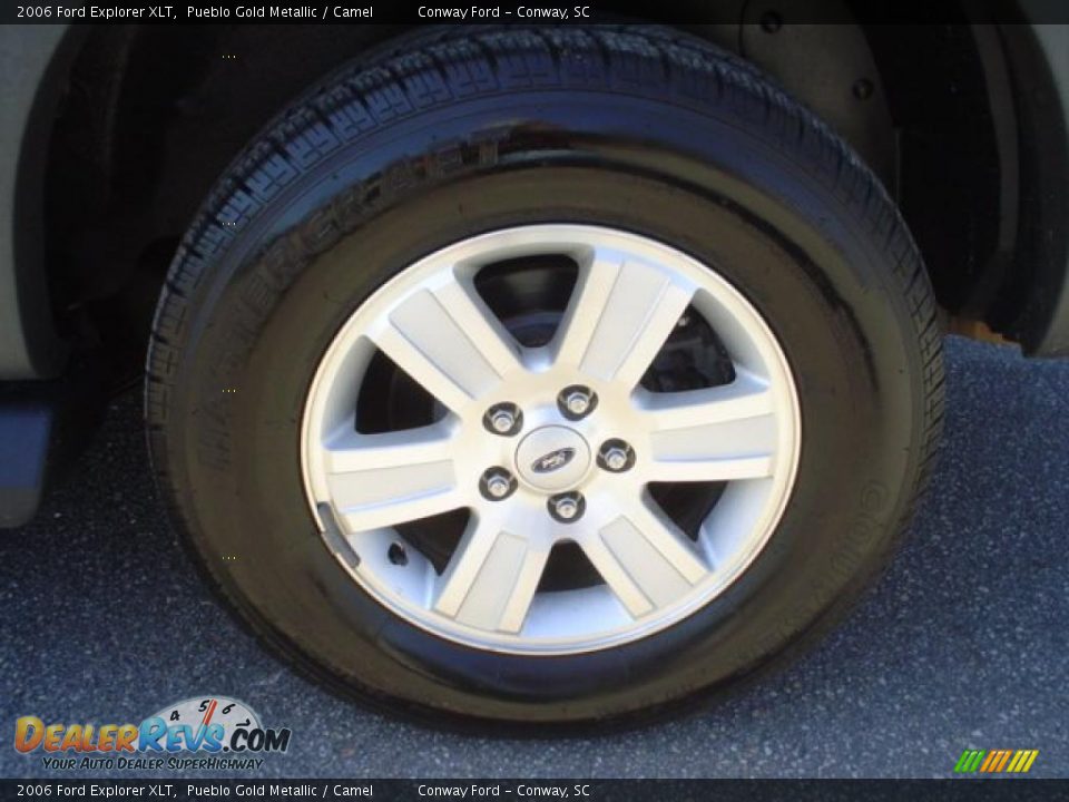 2006 Ford Explorer XLT Pueblo Gold Metallic / Camel Photo #9