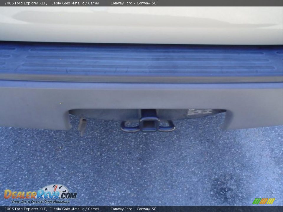 2006 Ford Explorer XLT Pueblo Gold Metallic / Camel Photo #14