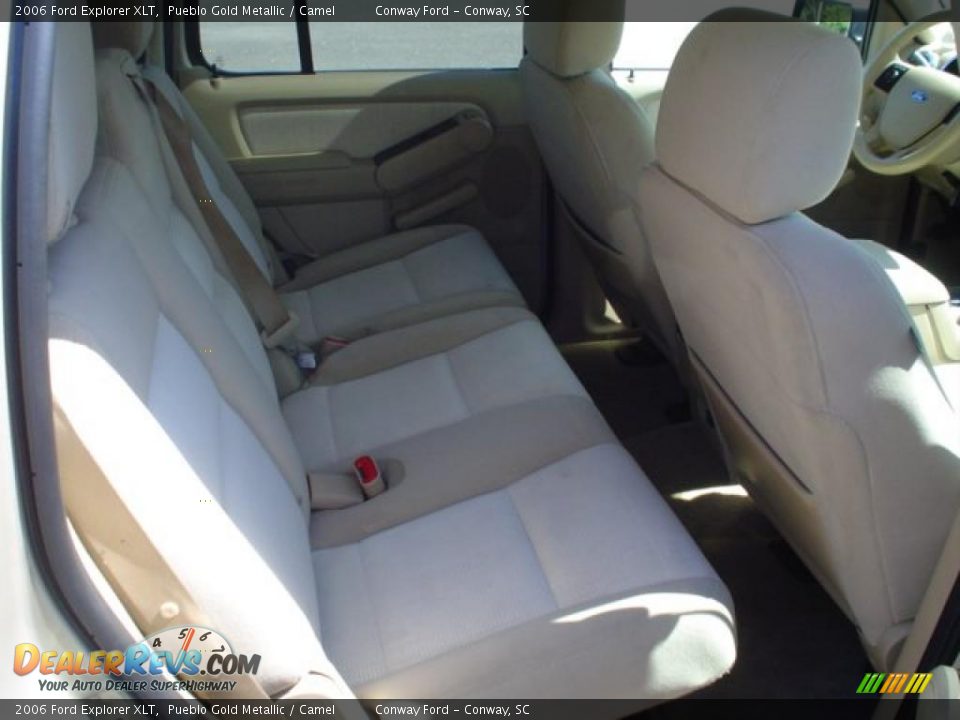 2006 Ford Explorer XLT Pueblo Gold Metallic / Camel Photo #16