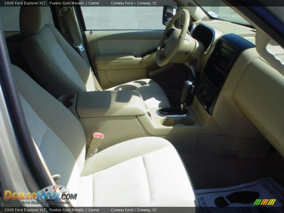 2006 Ford Explorer XLT Pueblo Gold Metallic / Camel Photo #17