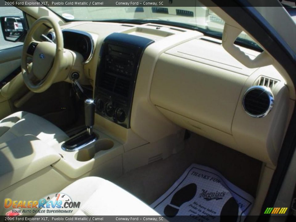 2006 Ford Explorer XLT Pueblo Gold Metallic / Camel Photo #18
