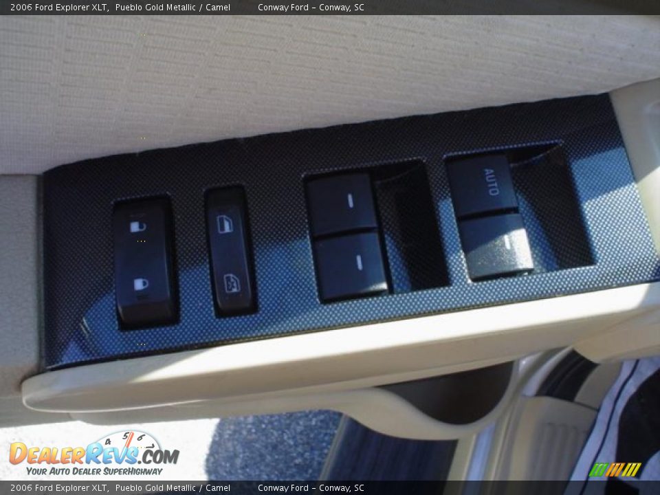 2006 Ford Explorer XLT Pueblo Gold Metallic / Camel Photo #22