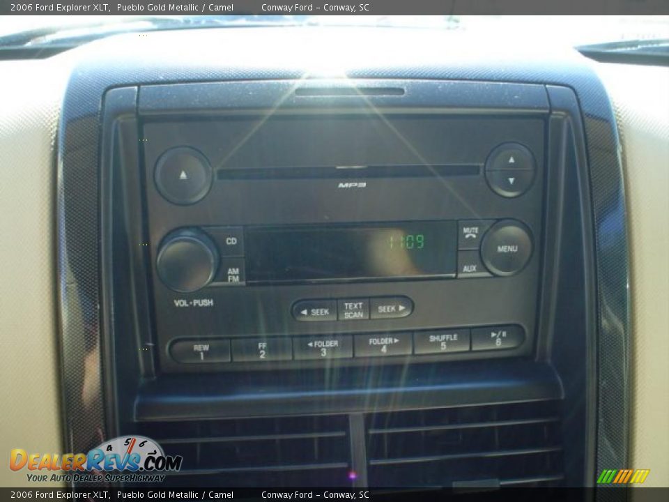 2006 Ford Explorer XLT Pueblo Gold Metallic / Camel Photo #23