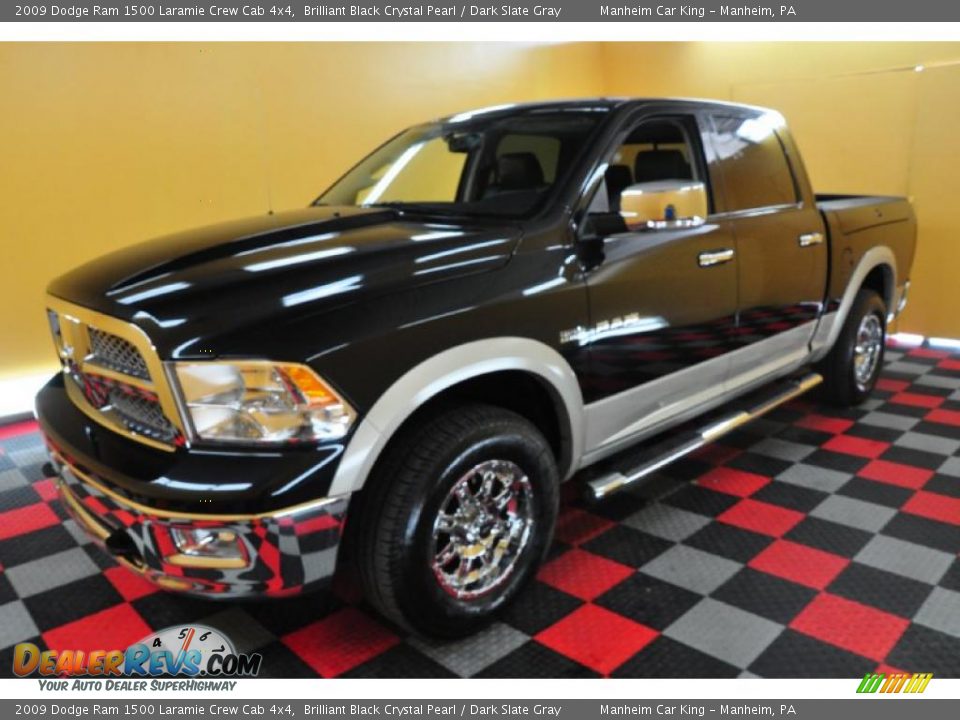 2009 Dodge Ram 1500 Laramie Crew Cab 4x4 Brilliant Black Crystal Pearl / Dark Slate Gray Photo #3