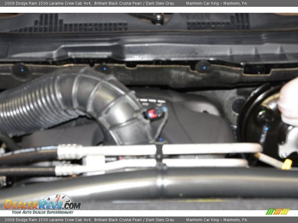 2009 Dodge Ram 1500 Laramie Crew Cab 4x4 Brilliant Black Crystal Pearl / Dark Slate Gray Photo #19