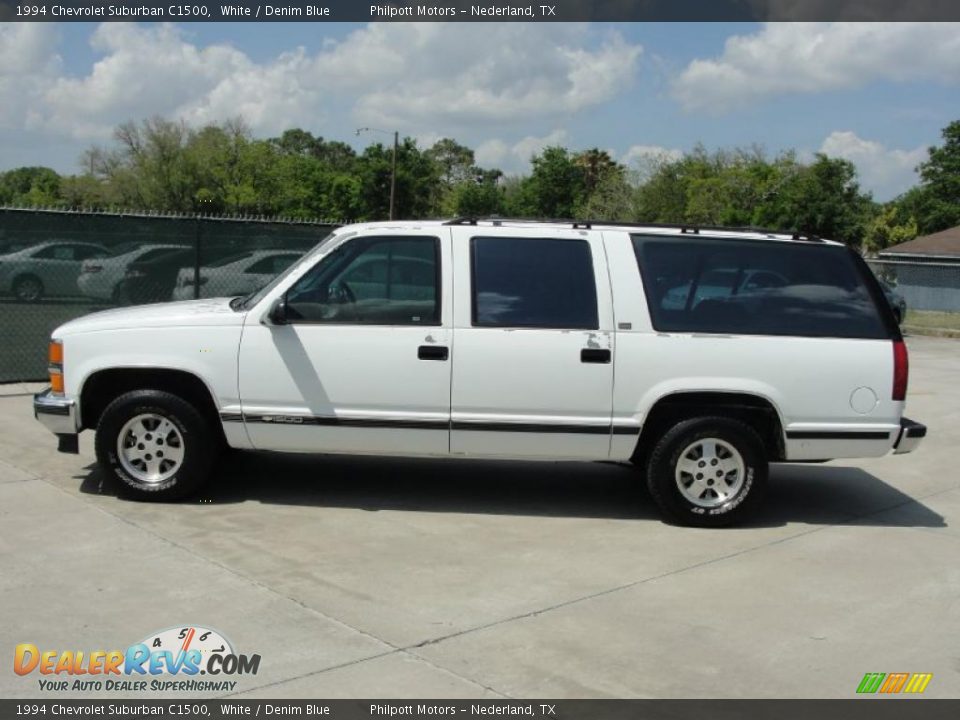 1994 Chevrolet Suburban C1500 White / Denim Blue Photo #6