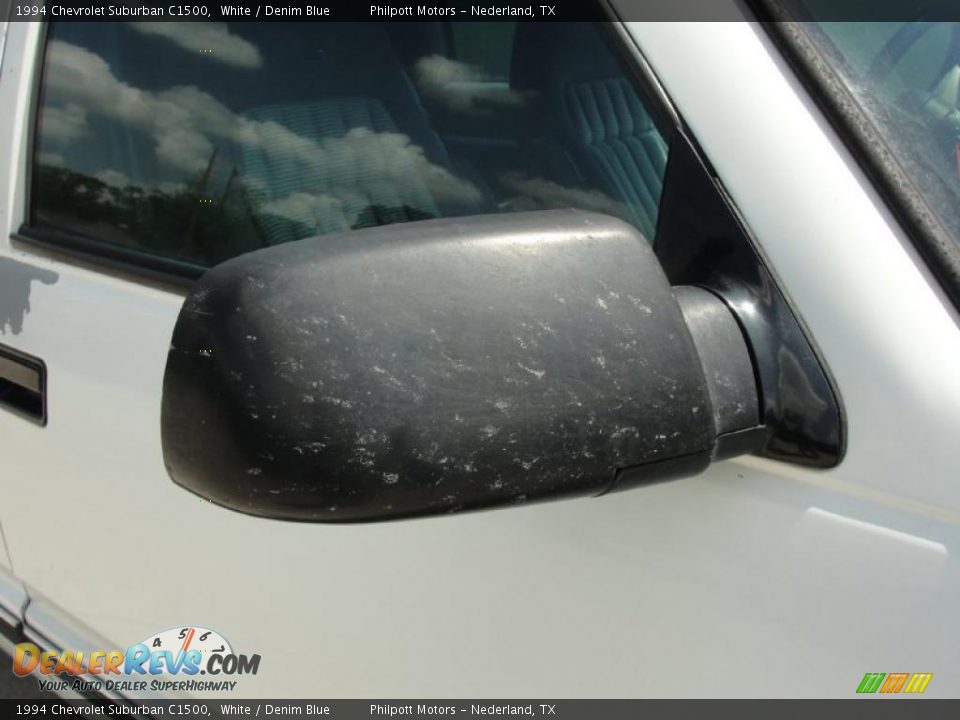 1994 Chevrolet Suburban C1500 White / Denim Blue Photo #17