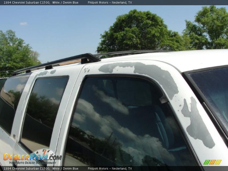 1994 Chevrolet Suburban C1500 White / Denim Blue Photo #20