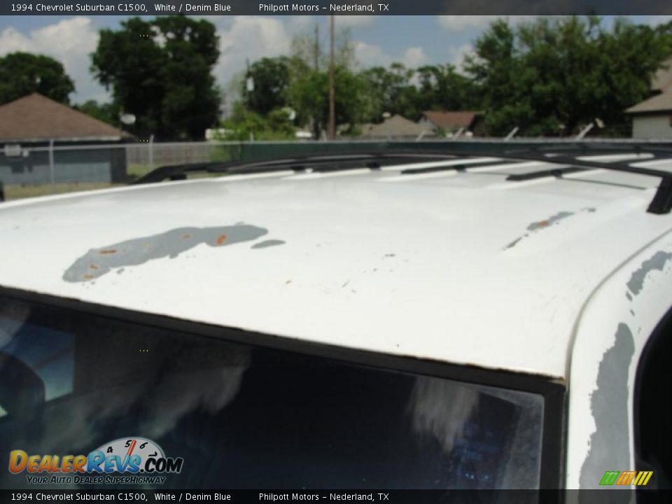 1994 Chevrolet Suburban C1500 White / Denim Blue Photo #25
