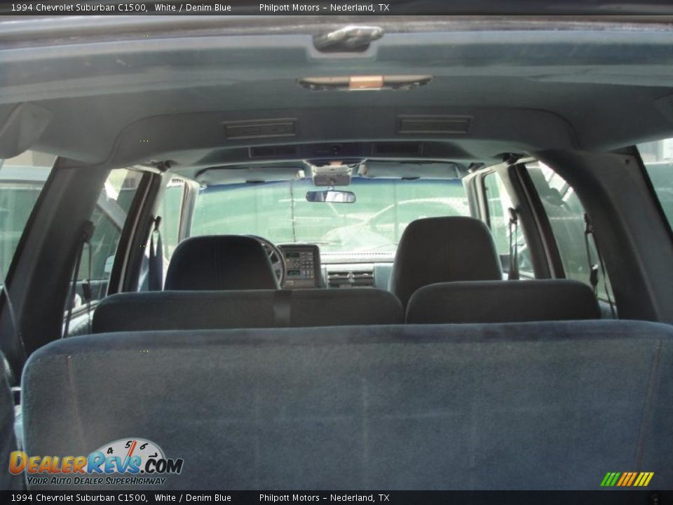 1994 Chevrolet Suburban C1500 White / Denim Blue Photo #33