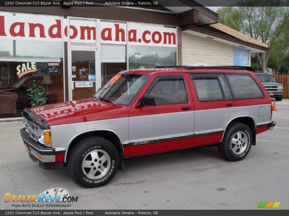 1992 Chevrolet S10 Blazer 4x4 Apple Red / Red Photo #2