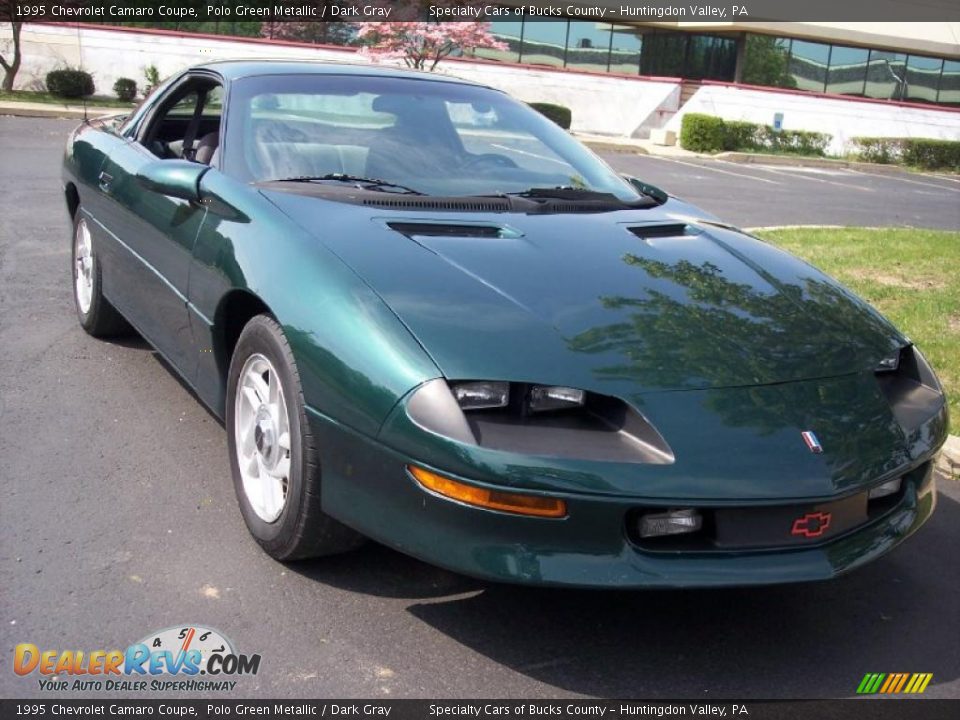 Front 3/4 View of 1995 Chevrolet Camaro Coupe Photo #14