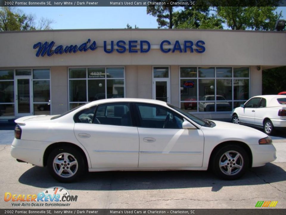 2002 Pontiac Bonneville SE Ivory White / Dark Pewter Photo #1